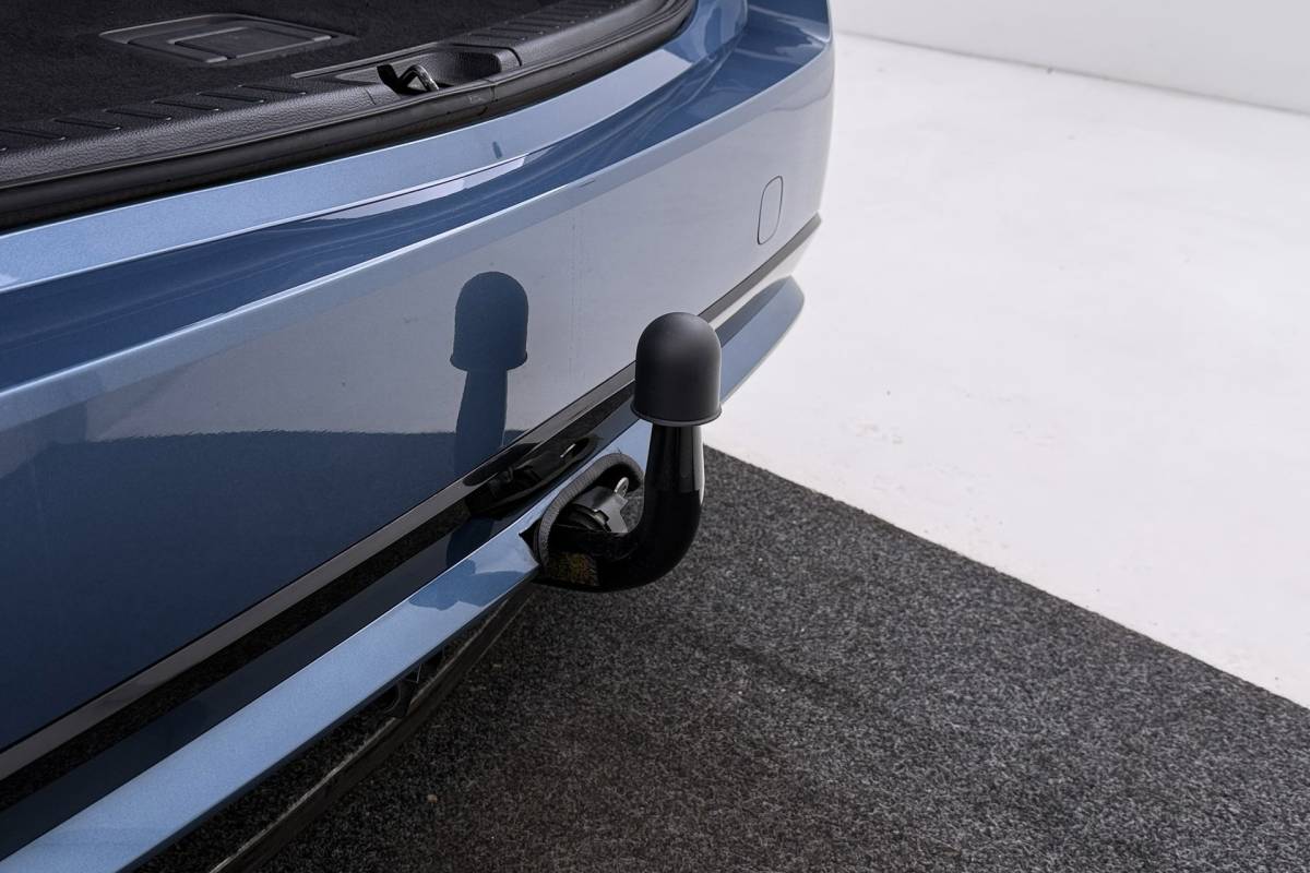 Toyota Corolla Touring Sports Toyota Corolla Touring Sports 1.8 Hybrid Business Plus | Org NL | Trekhaak | Camera | CarPlay | Stoelverwarming |