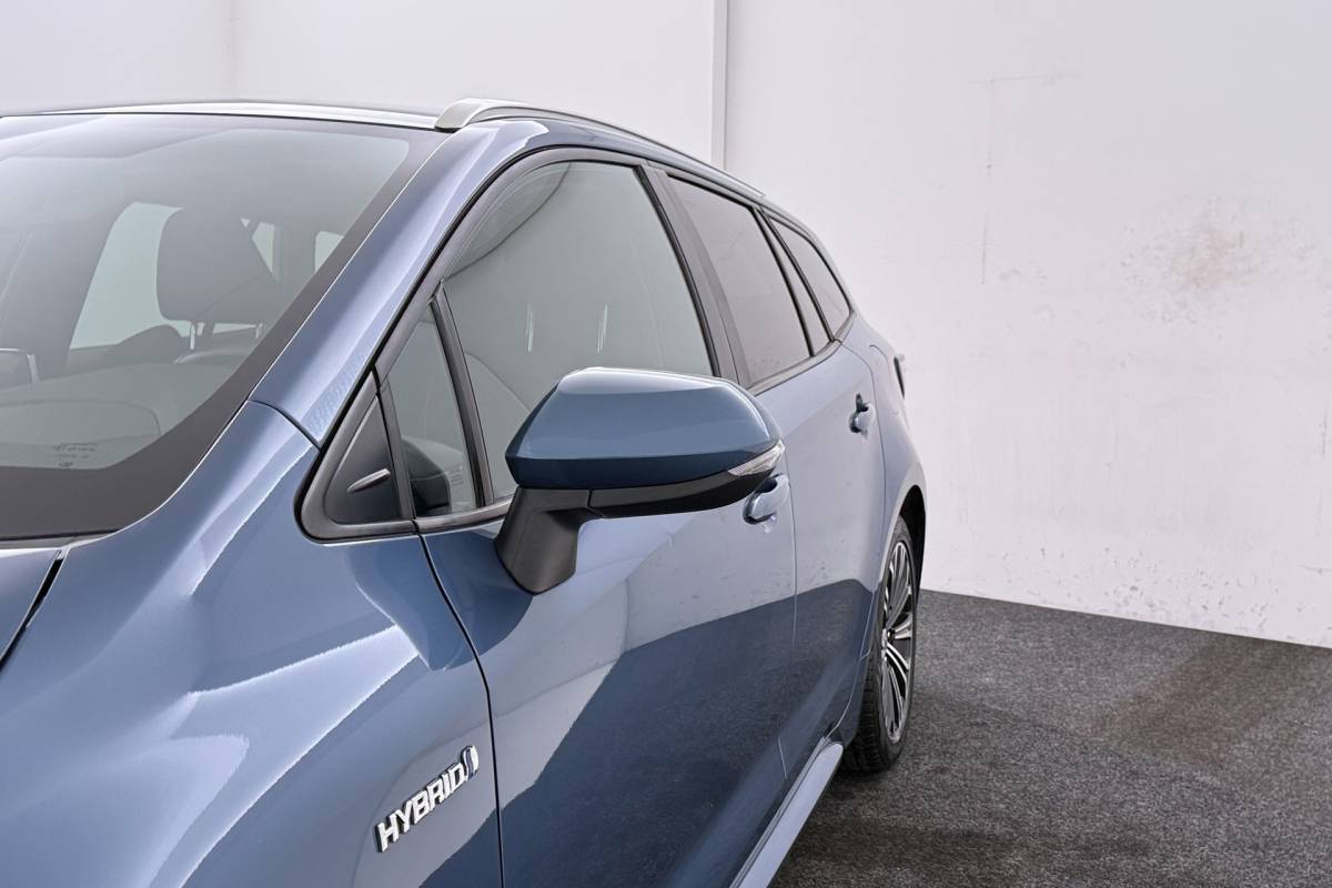 Toyota Corolla Touring Sports Toyota Corolla Touring Sports 1.8 Hybrid Business Plus | Org NL | Trekhaak | Camera | CarPlay | Stoelverwarming |
