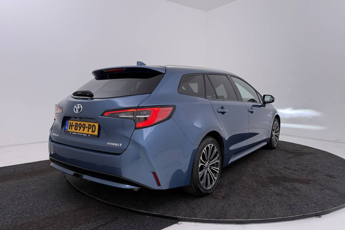 Toyota Corolla Touring Sports Toyota Corolla Touring Sports 1.8 Hybrid Business Plus | Org NL | Trekhaak | Camera | CarPlay | Stoelverwarming |