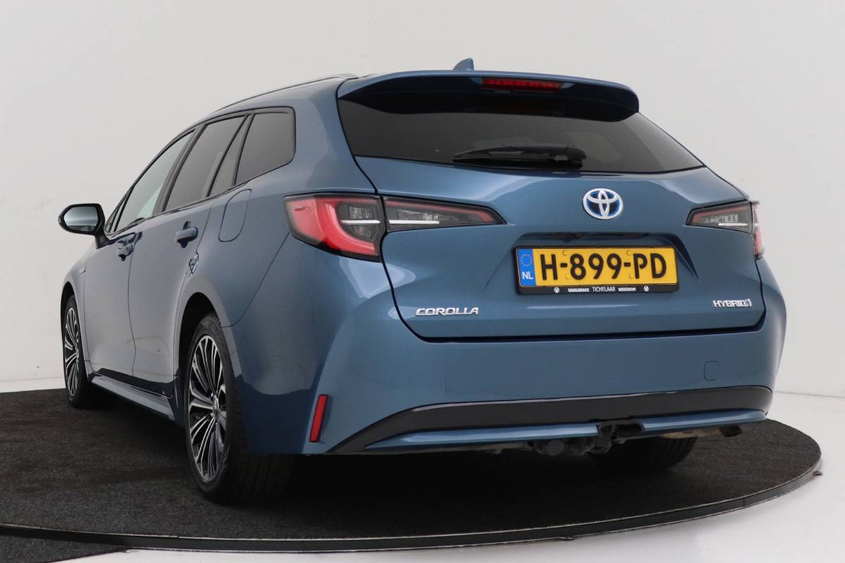 Toyota Corolla Touring Sports Toyota Corolla Touring Sports 1.8 Hybrid Business Plus | Org NL | Trekhaak | Camera | CarPlay | Stoelverwarming |