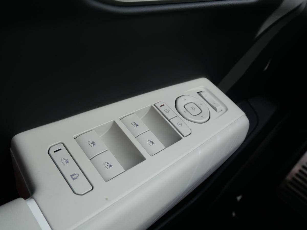 Kia EV4 Kia EV4 GT-PlusLine 81.4 kWh | Adaptief | Clima | Stoel/stuurverwarming | Schuifkantel dak |