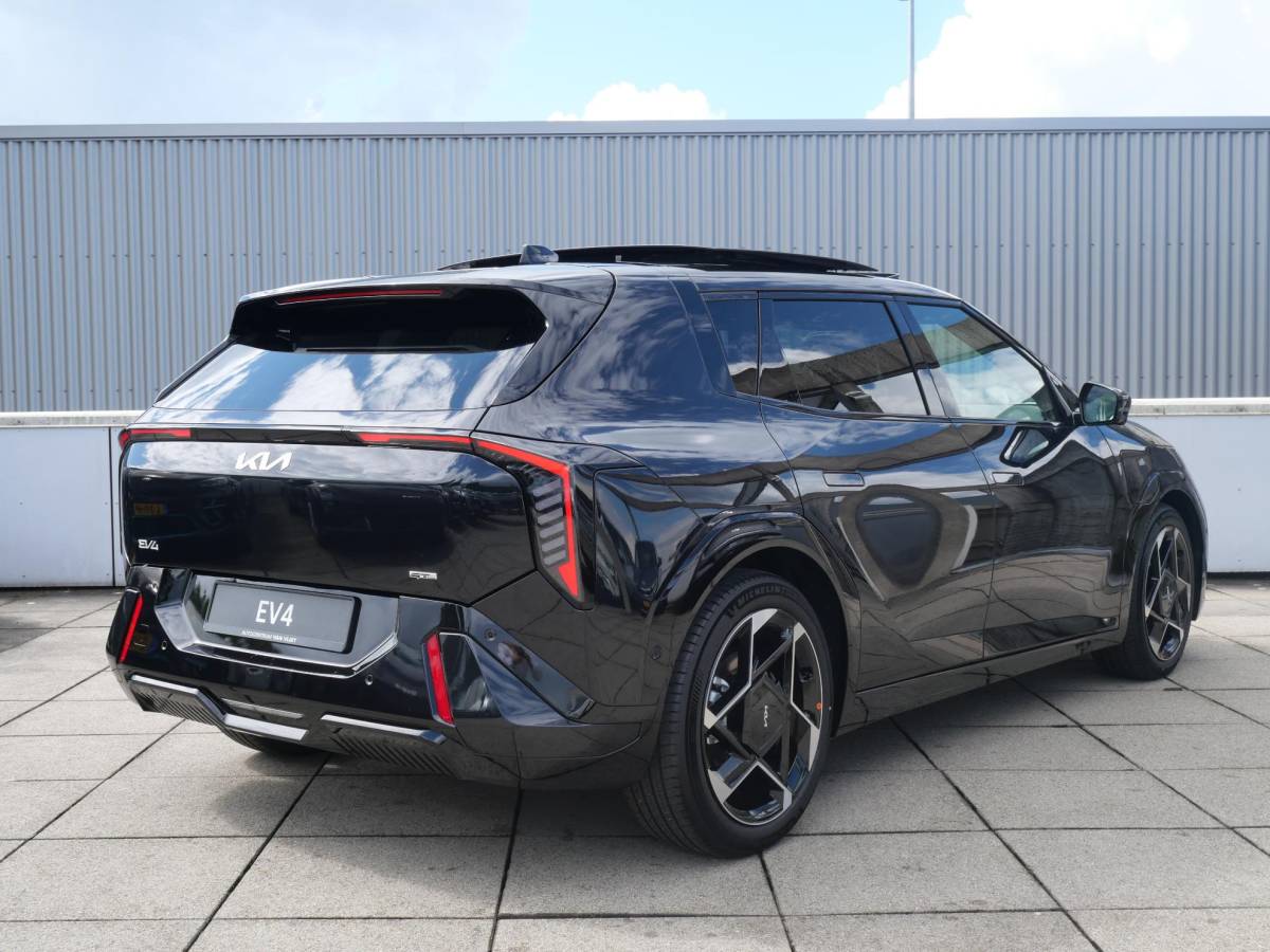 Kia EV4 Kia EV4 GT-PlusLine 81.4 kWh | Adaptief | Clima | Stoel/stuurverwarming | Schuifkantel dak |