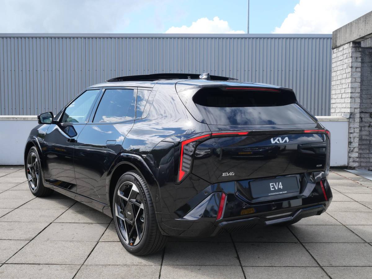 Kia EV4 Kia EV4 GT-PlusLine 81.4 kWh | Adaptief | Clima | Stoel/stuurverwarming | Schuifkantel dak |
