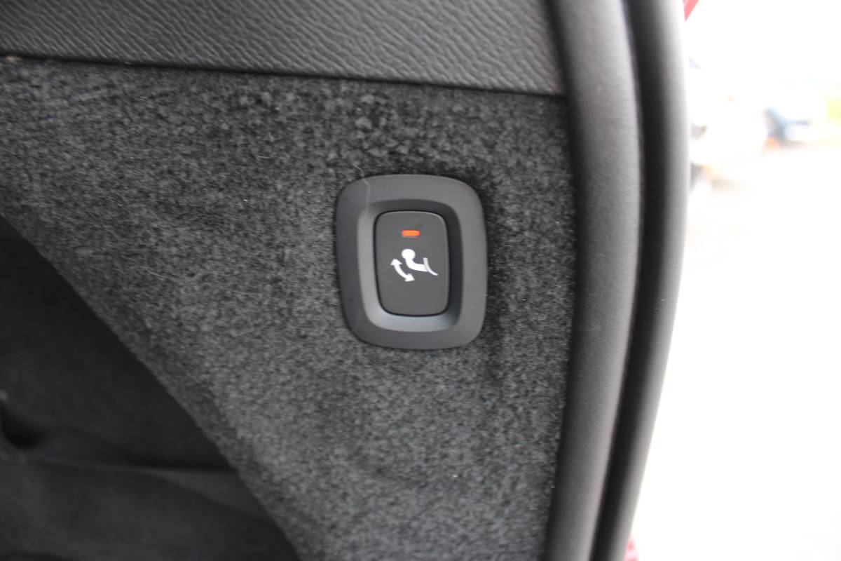 Volvo XC90 Volvo XC90 T5 AWD Inscription 7P. | Trekhaak | Head up | Schuif/kantel dak | Camera achter | Memory seats | Stoel & stuurverwarming | Stoelverkoeling |