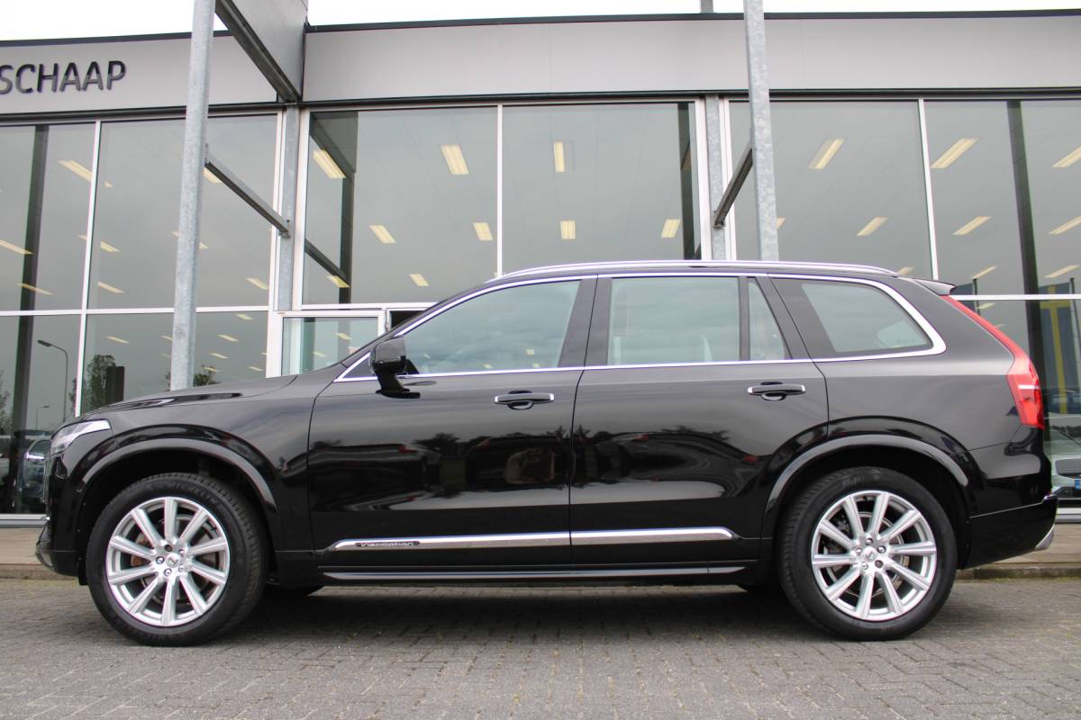 Volvo XC90 Volvo XC90 T5 AWD Inscription 7P. | Trekhaak | Head up | Schuif/kantel dak | Camera achter | Memory seats | Stoel & stuurverwarming | Stoelverkoeling |