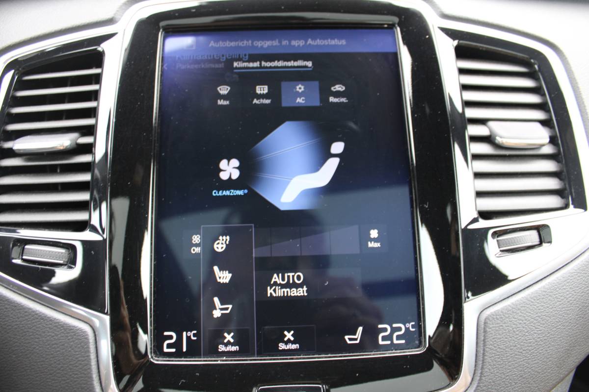 Volvo XC90 Volvo XC90 T5 AWD Inscription 7P. | Trekhaak | Head up | Schuif/kantel dak | Camera achter | Memory seats | Stoel & stuurverwarming | Stoelverkoeling |