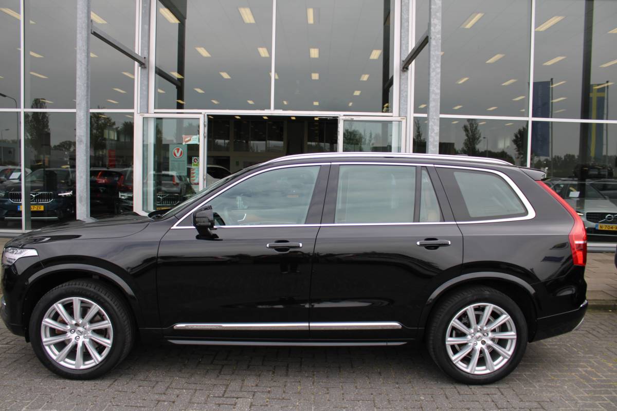 Volvo XC90 Volvo XC90 T5 AWD Inscription 7P. | Trekhaak | Head up | Schuif/kantel dak | Camera achter | Memory seats | Stoel & stuurverwarming | Stoelverkoeling |