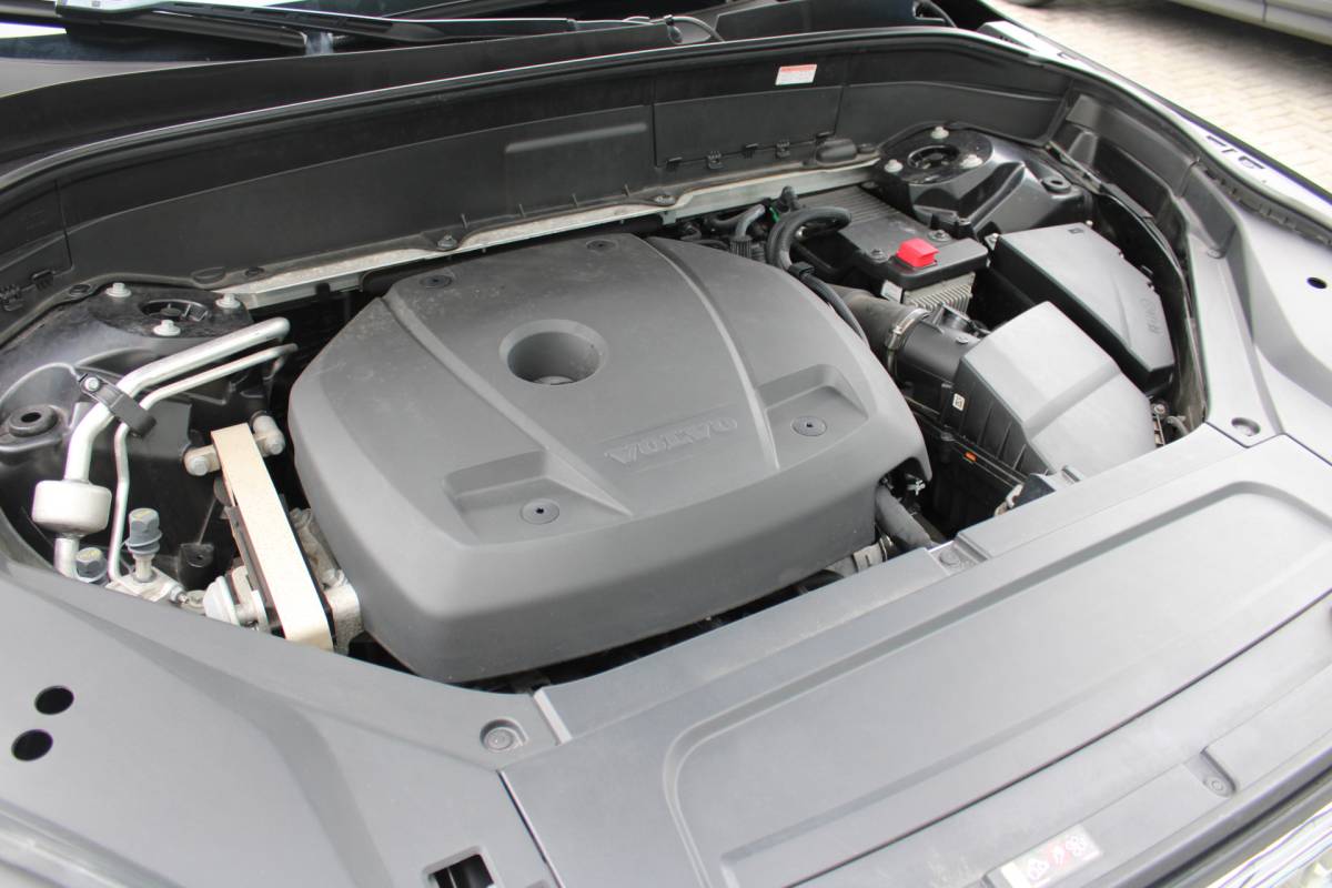 Volvo XC90 Volvo XC90 T5 AWD Inscription 7P. | Trekhaak | Head up | Schuif/kantel dak | Camera achter | Memory seats | Stoel & stuurverwarming | Stoelverkoeling |