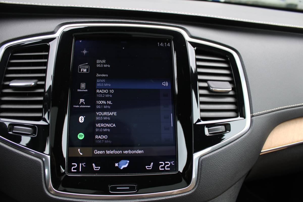 Volvo XC90 Volvo XC90 T5 AWD Inscription 7P. | Trekhaak | Head up | Schuif/kantel dak | Camera achter | Memory seats | Stoel & stuurverwarming | Stoelverkoeling |