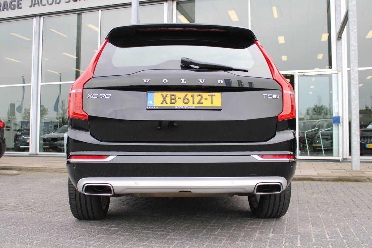 Volvo XC90 Volvo XC90 T5 AWD Inscription 7P. | Trekhaak | Head up | Schuif/kantel dak | Camera achter | Memory seats | Stoel & stuurverwarming | Stoelverkoeling |