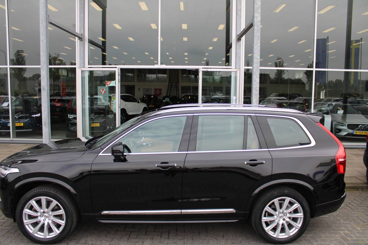 Volvo XC90 Volvo XC90 T5 AWD Inscription 7P. | Trekhaak | Head up | Schuif/kantel dak | Camera achter | Memory seats | Stoel & stuurverwarming | Stoelverkoeling |