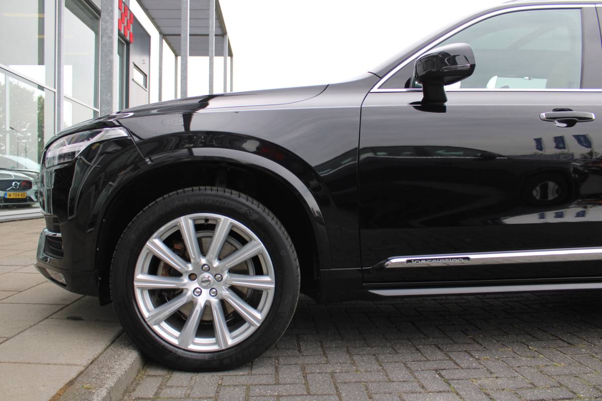 Volvo XC90 Volvo XC90 T5 AWD Inscription 7P. | Trekhaak | Head up | Schuif/kantel dak | Camera achter | Memory seats | Stoel & stuurverwarming | Stoelverkoeling |
