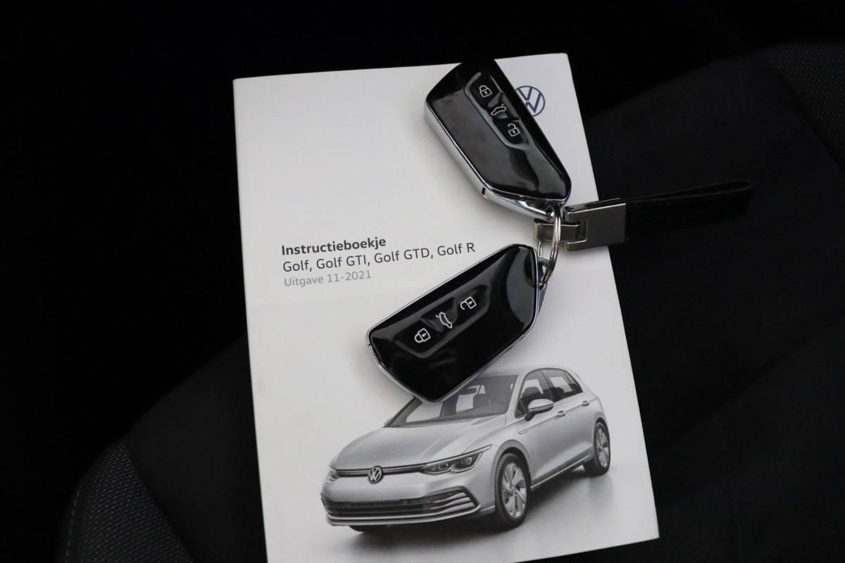 Volkswagen Golf Volkswagen Golf 1.4 eHybrid Style |ACC|Memory|Camera|Carplay|Stoelverwarming