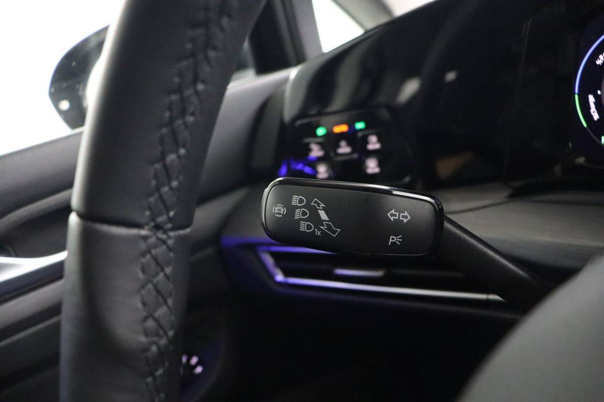 Volkswagen Golf Volkswagen Golf 1.4 eHybrid Style |ACC|Memory|Camera|Carplay|Stoelverwarming