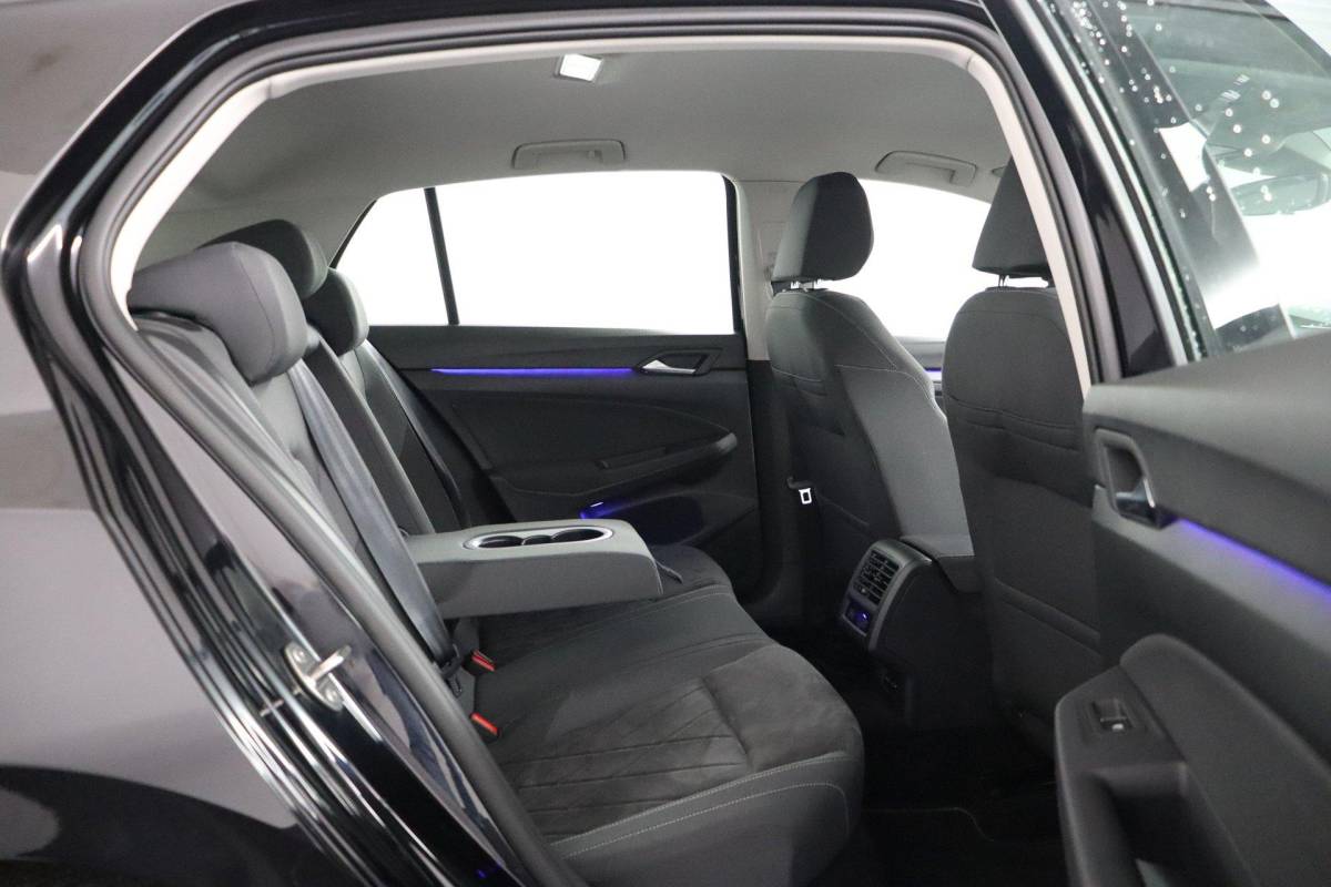 Volkswagen Golf Volkswagen Golf 1.4 eHybrid Style |ACC|Memory|Camera|Carplay|Stoelverwarming
