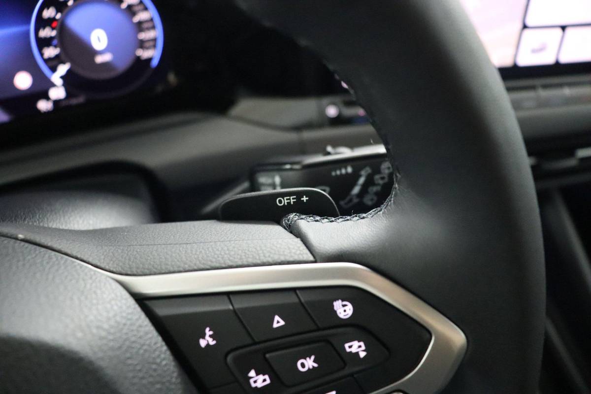 Volkswagen Golf Volkswagen Golf 1.4 eHybrid Style |ACC|Memory|Camera|Carplay|Stoelverwarming