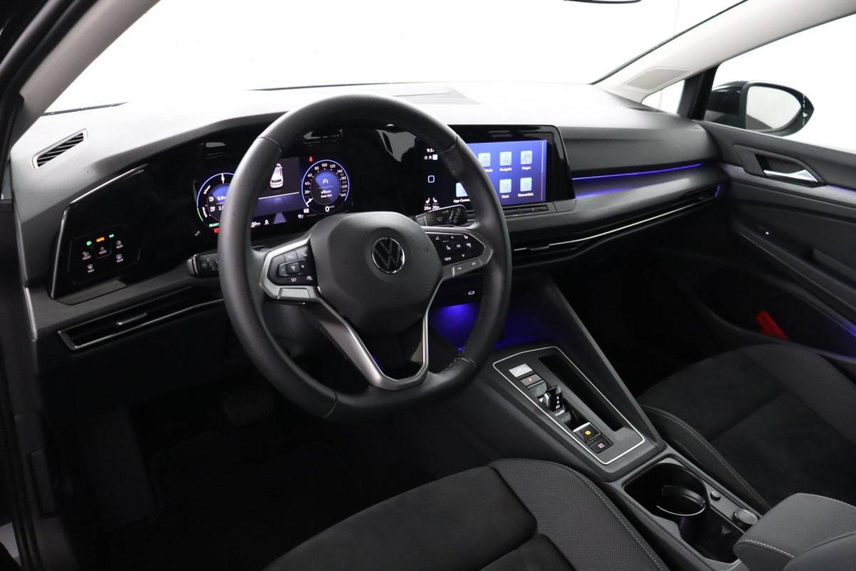 Volkswagen Golf Volkswagen Golf 1.4 eHybrid Style |ACC|Memory|Camera|Carplay|Stoelverwarming