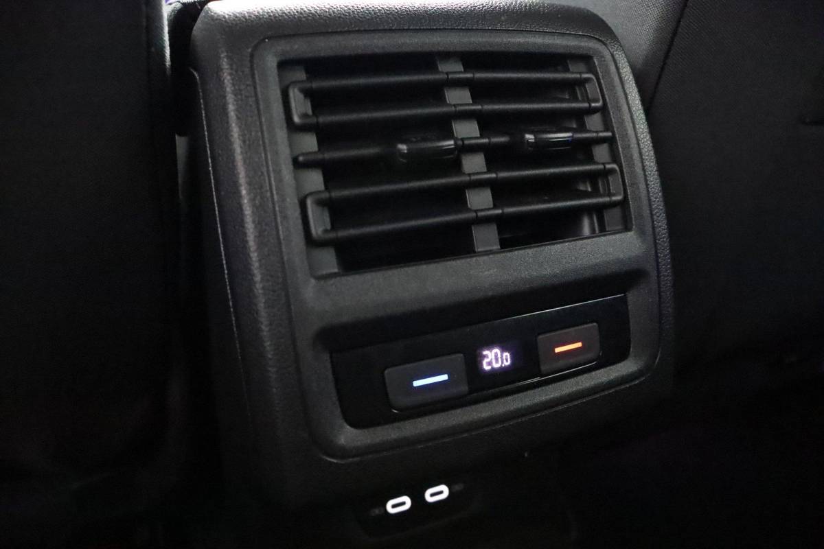 Volkswagen Golf Volkswagen Golf 1.4 eHybrid Style |ACC|Memory|Camera|Carplay|Stoelverwarming