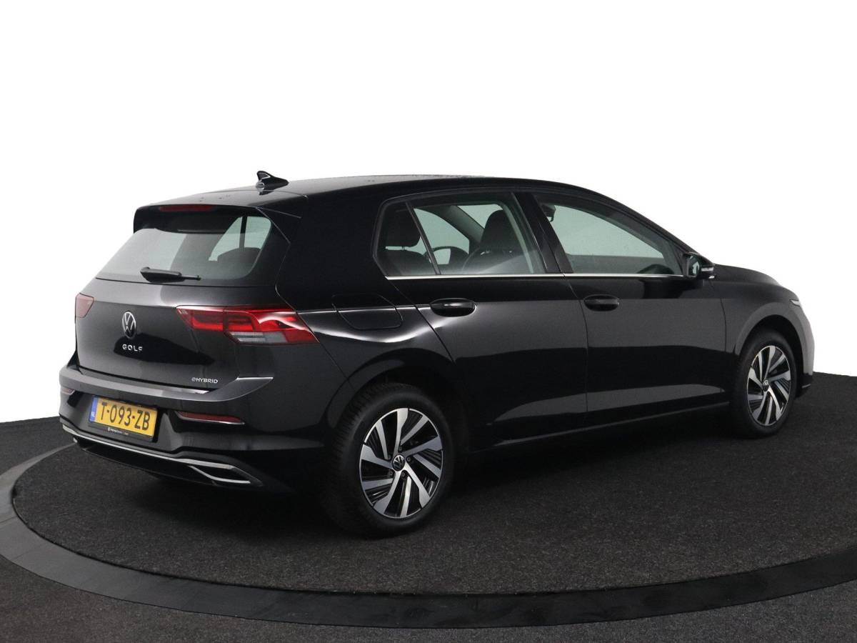 Volkswagen Golf Volkswagen Golf 1.4 eHybrid Style |ACC|Memory|Camera|Carplay|Stoelverwarming