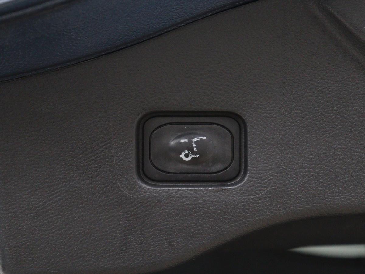 Ford Mondeo Ford Mondeo Wagon 2.0 IVCT HEV St-Line | Leder/alcantara | Memory | Cruise control | Dodehoek detectie | Stuur/stoel verwarming | Achterbank verwarming | Carplay | Camera | Park assist | Elektrische achterklep
