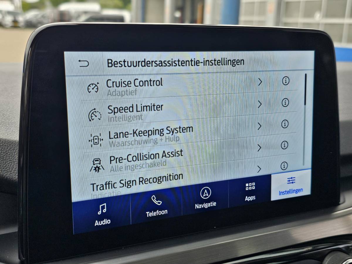Ford Kuga Ford Kuga 2.5 PHEV Titanium | Adaptive cruise control | Camera | Dodehoeksensoren | Head up display | Koplampen adaptief
