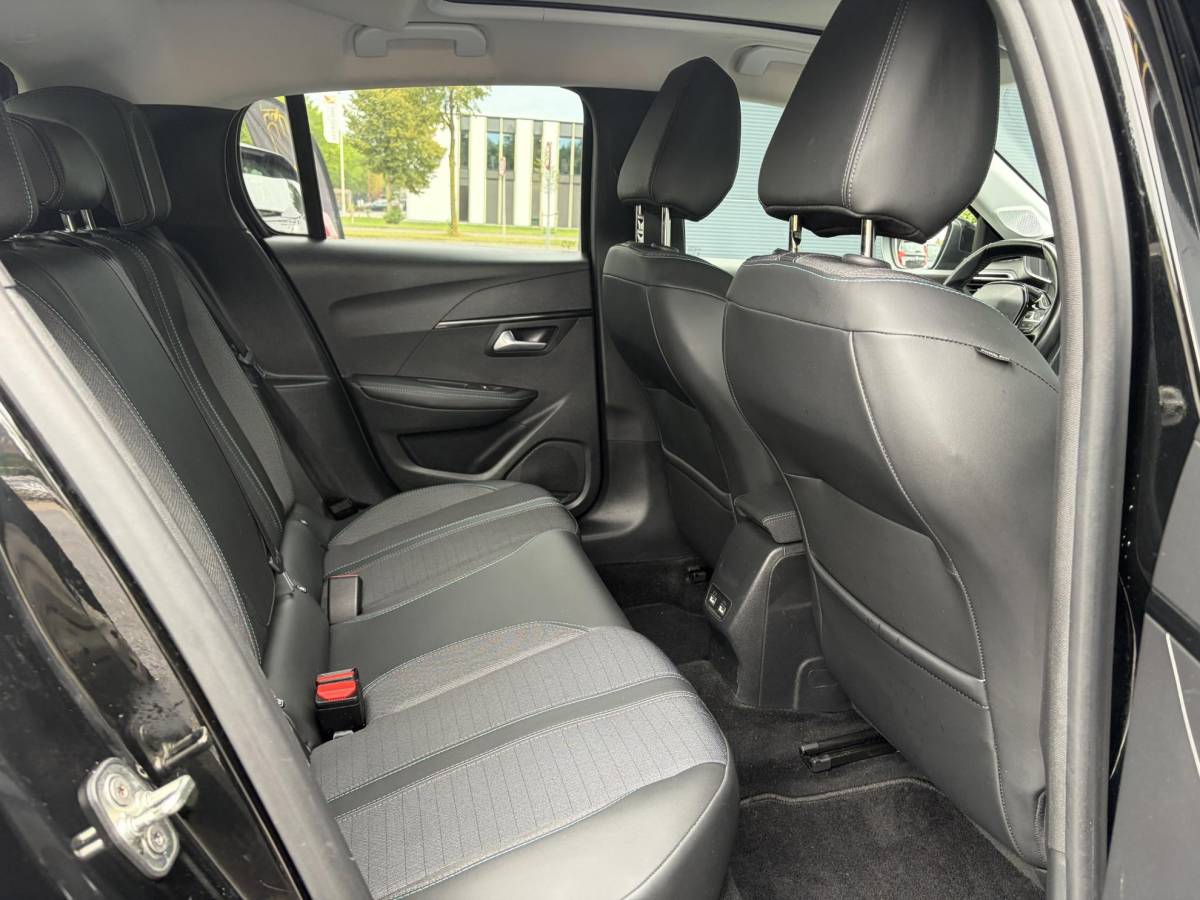 Peugeot 208 Peugeot 208 1.2 PureTech Allure ✓2e Eigenaar✓102pk✓360 ° Camera✓Carplay✓Pano✓Clima✓Cruise✓Lm velgen✓Halfleder✓Pdc V+A✓Recent beurt gehad✓Dealer Onderhouden✓6 Bak✓N.A.P✓Apk tot 07-2028