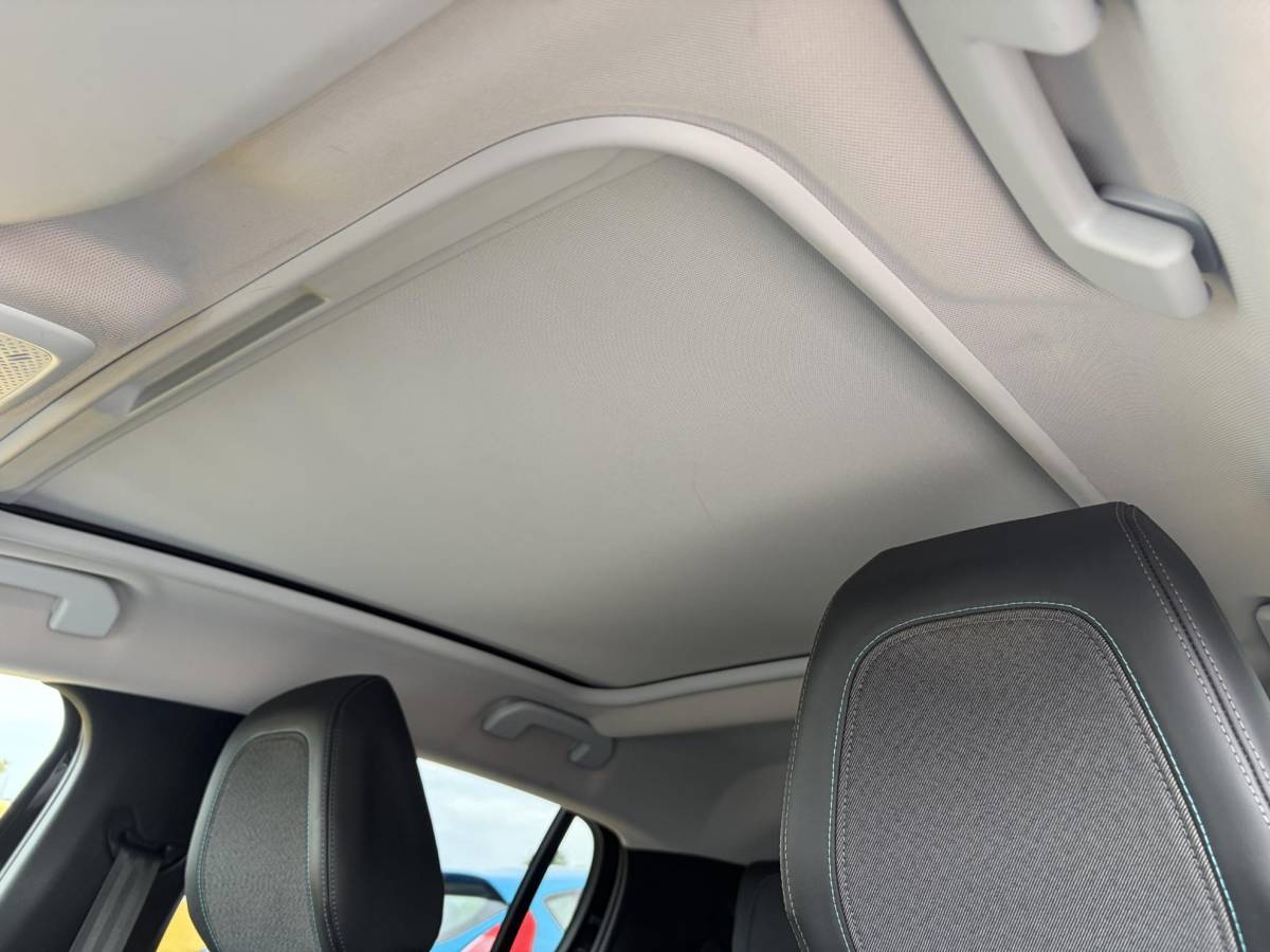Peugeot 208 Peugeot 208 1.2 PureTech Allure ✓2e Eigenaar✓102pk✓360 ° Camera✓Carplay✓Pano✓Clima✓Cruise✓Lm velgen✓Halfleder✓Pdc V+A✓Recent beurt gehad✓Dealer Onderhouden✓6 Bak✓N.A.P✓Apk tot 07-2028