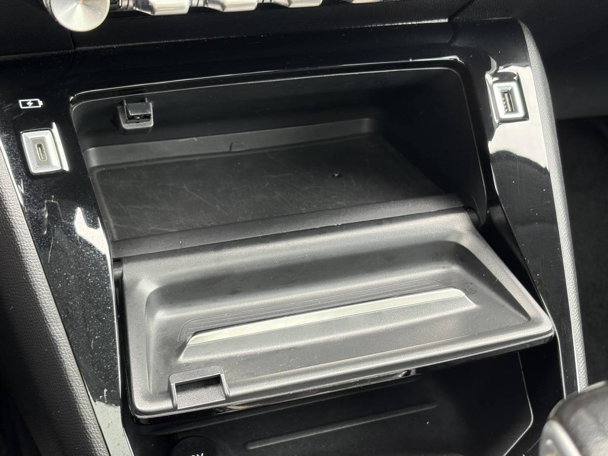 Peugeot 208 Peugeot 208 1.2 PureTech Allure ✓2e Eigenaar✓102pk✓360 ° Camera✓Carplay✓Pano✓Clima✓Cruise✓Lm velgen✓Halfleder✓Pdc V+A✓Recent beurt gehad✓Dealer Onderhouden✓6 Bak✓N.A.P✓Apk tot 07-2028