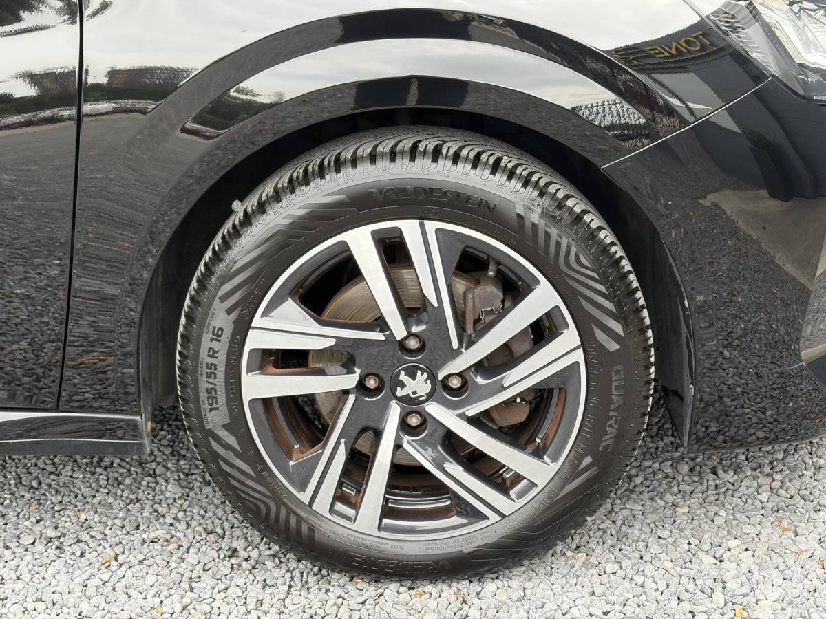 Peugeot 208 Peugeot 208 1.2 PureTech Allure ✓2e Eigenaar✓102pk✓360 ° Camera✓Carplay✓Pano✓Clima✓Cruise✓Lm velgen✓Halfleder✓Pdc V+A✓Recent beurt gehad✓Dealer Onderhouden✓6 Bak✓N.A.P✓Apk tot 07-2028