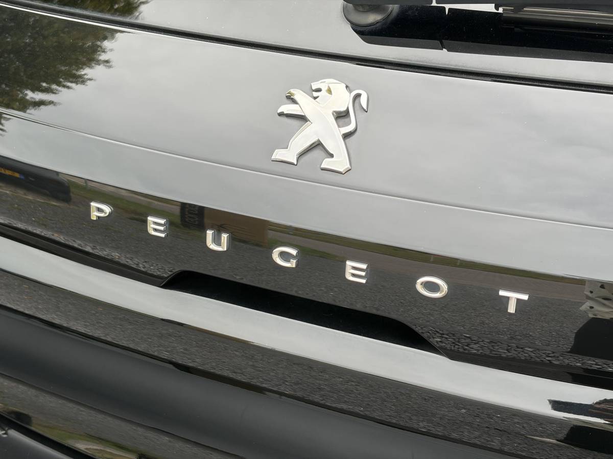 Peugeot 208 Peugeot 208 1.2 PureTech Allure ✓2e Eigenaar✓102pk✓360 ° Camera✓Carplay✓Pano✓Clima✓Cruise✓Lm velgen✓Halfleder✓Pdc V+A✓Recent beurt gehad✓Dealer Onderhouden✓6 Bak✓N.A.P✓Apk tot 07-2028