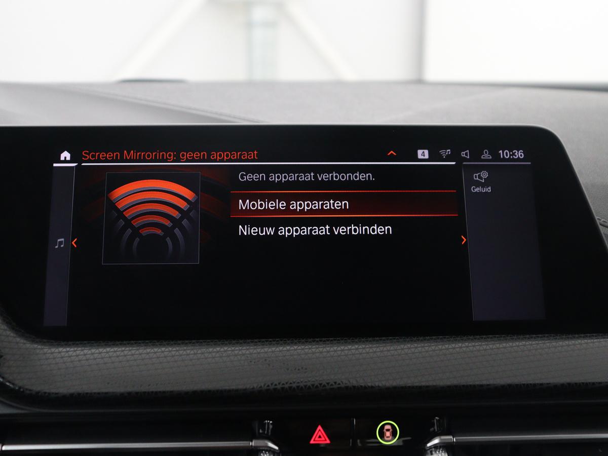 BMW 1 Serie BMW 1-serie 118i Business Edition | Half leder | Cruise control | Stoelverwarming | Navigatie | Carplay | Park assist | Climate control | Virtual dashboard | 17″ velgen