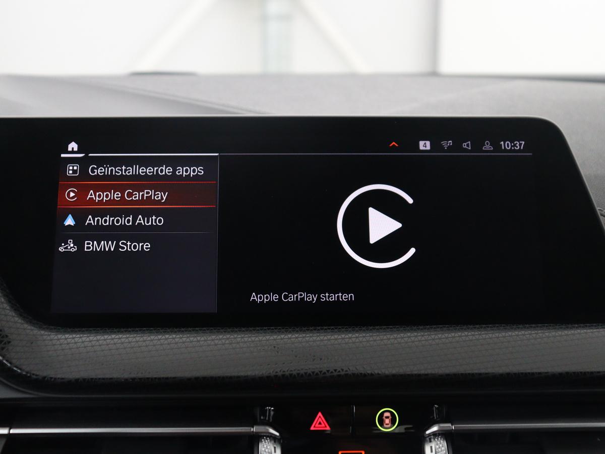BMW 1 Serie BMW 1-serie 118i Business Edition | Half leder | Cruise control | Stoelverwarming | Navigatie | Carplay | Park assist | Climate control | Virtual dashboard | 17″ velgen