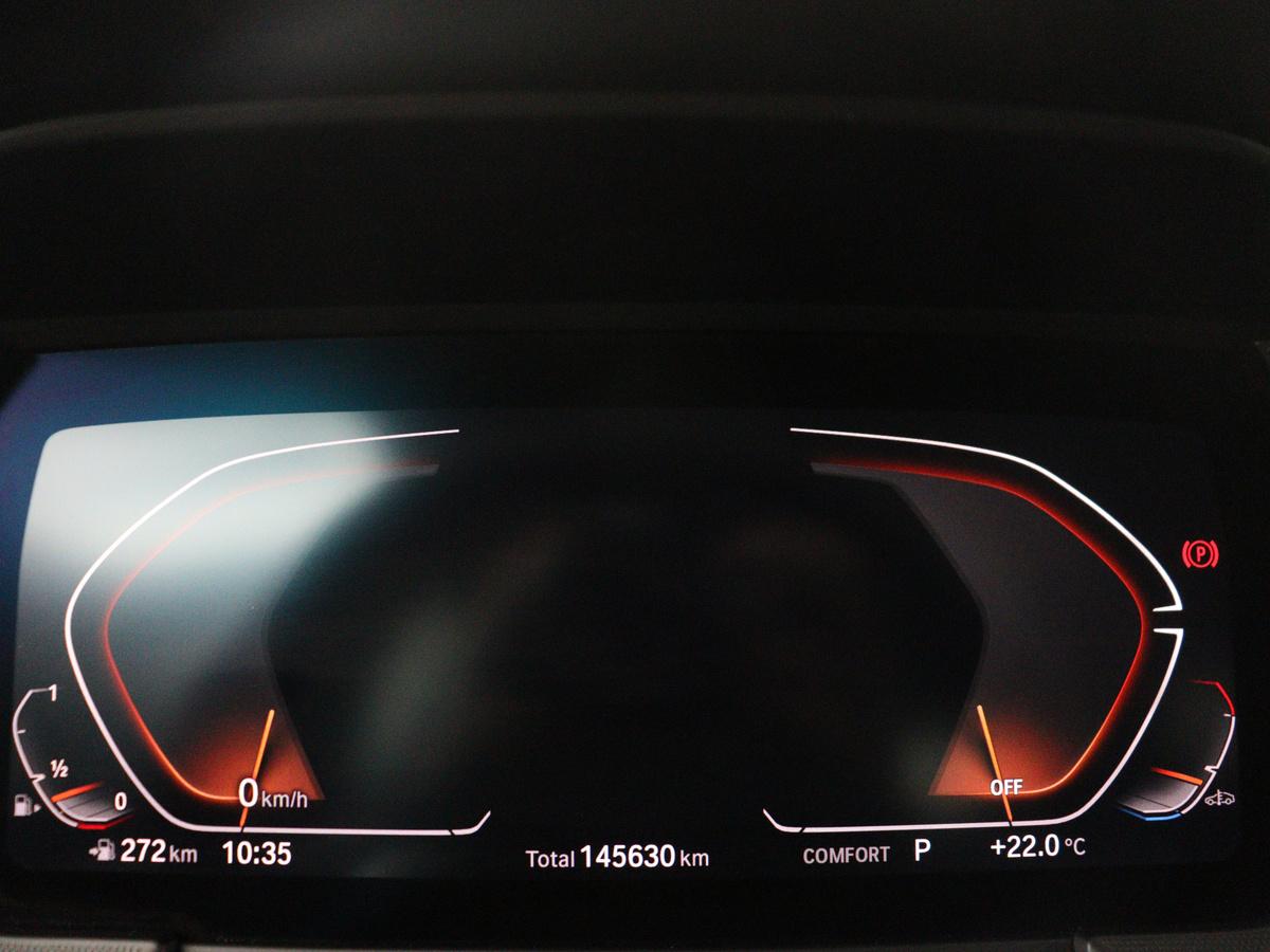 BMW 1 Serie BMW 1-serie 118i Business Edition | Half leder | Cruise control | Stoelverwarming | Navigatie | Carplay | Park assist | Climate control | Virtual dashboard | 17″ velgen