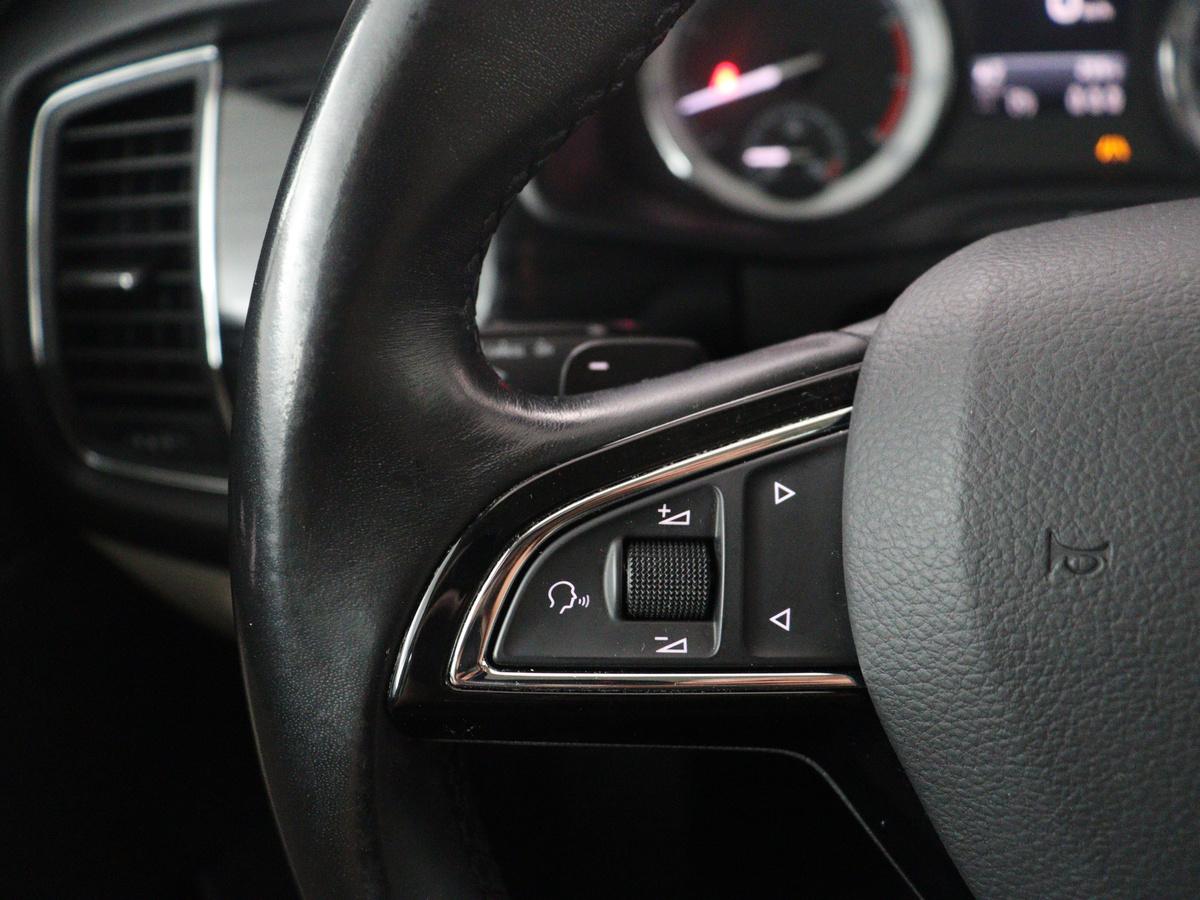 Škoda Kodiaq Skoda Kodiaq 1.4 TSI ACT Style Business | Memory | Cruise control | Dodehoek detectie | Stoelverwarming | Navigatie | Carplay | Camera | Park assist | Climate control