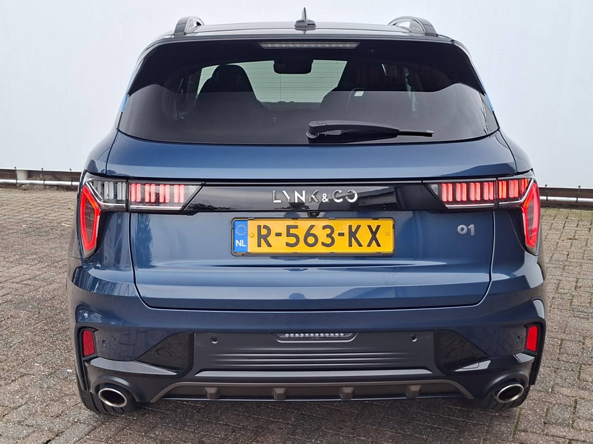 Lynk & Co 01 Lynk & Co 01 15x Op voorraad1.5 PHEV 262PK Adapt.Cruise 360° Cam Carplay Plug-in Stoelverw Vol opties!