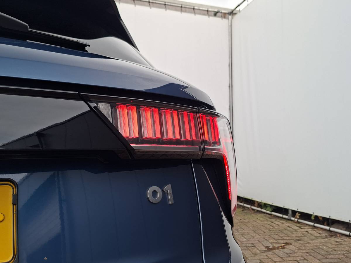 Lynk & Co 01 Lynk & Co 01 15x Op voorraad1.5 PHEV 262PK Adapt.Cruise 360° Cam Carplay Plug-in Stoelverw Vol opties!