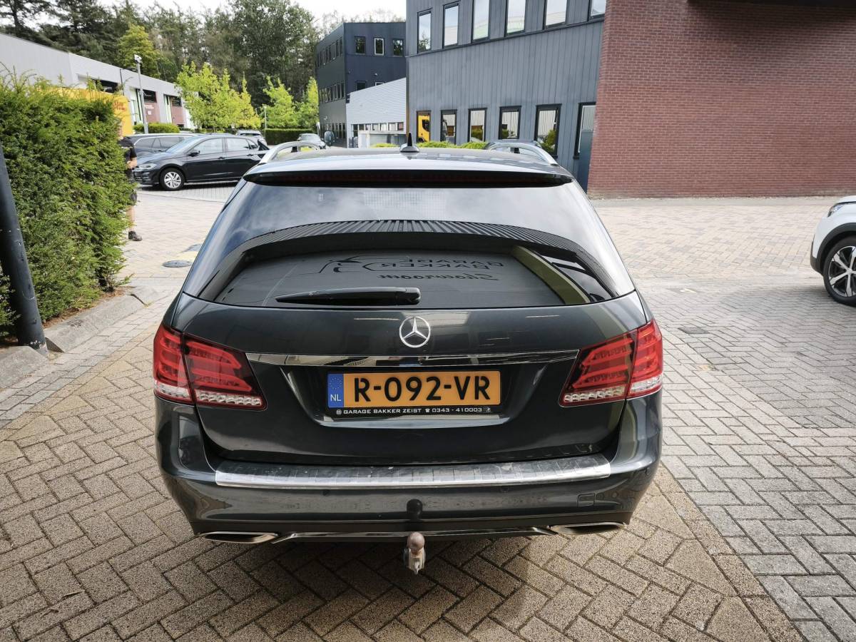 Mercedes-Benz E-Klasse Mercedes-Benz E-klasse Estate 200 Ambition Avantgarde Trekhaak Navigatie ADAS Front Assist