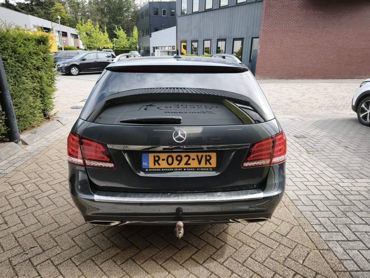 Mercedes-Benz E-Klasse Mercedes-Benz E-klasse Estate 200 Ambition Avantgarde Trekhaak Navigatie ADAS Front Assist