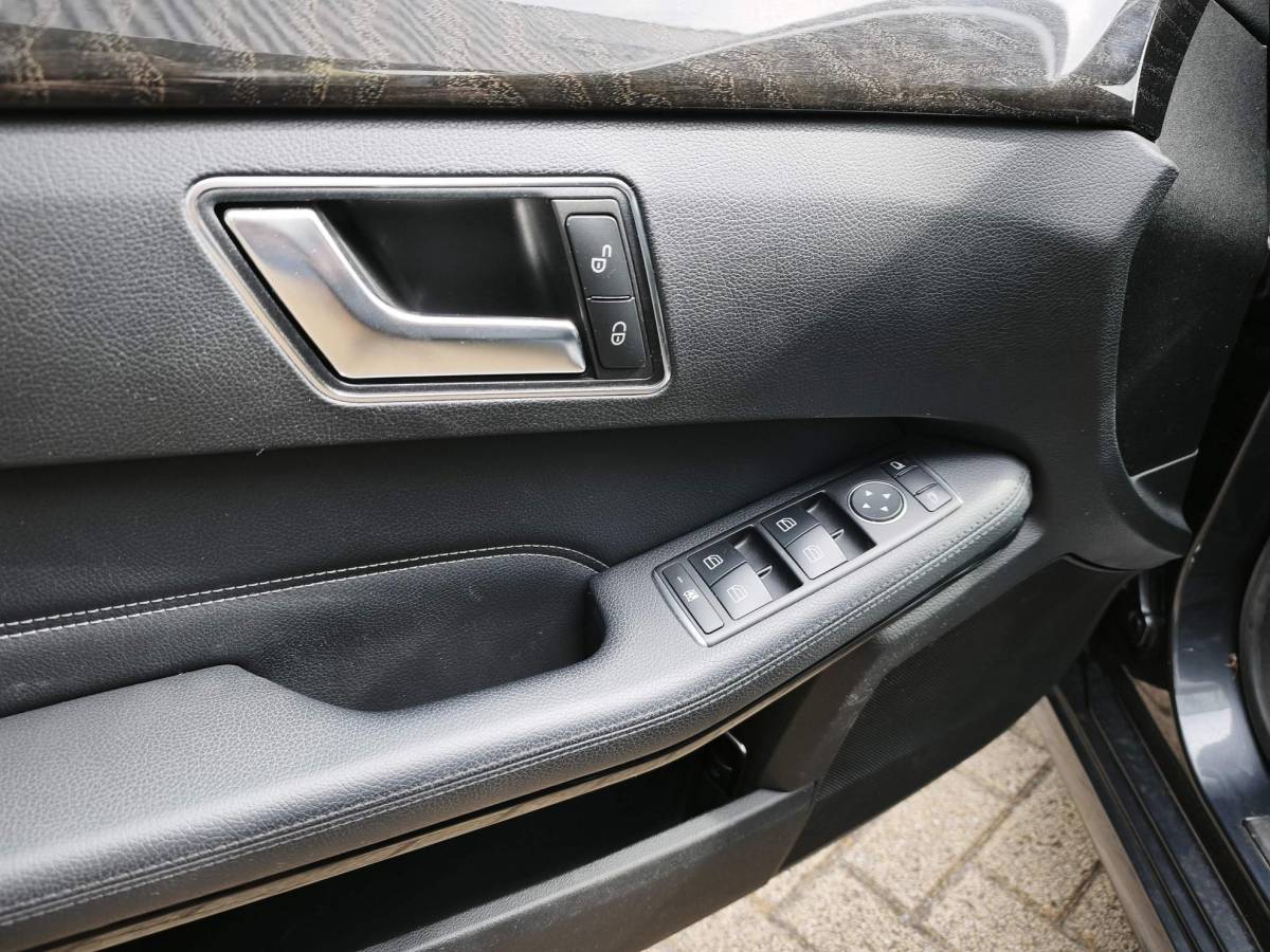 Mercedes-Benz E-Klasse Mercedes-Benz E-klasse Estate 200 Ambition Avantgarde Trekhaak Navigatie ADAS Front Assist