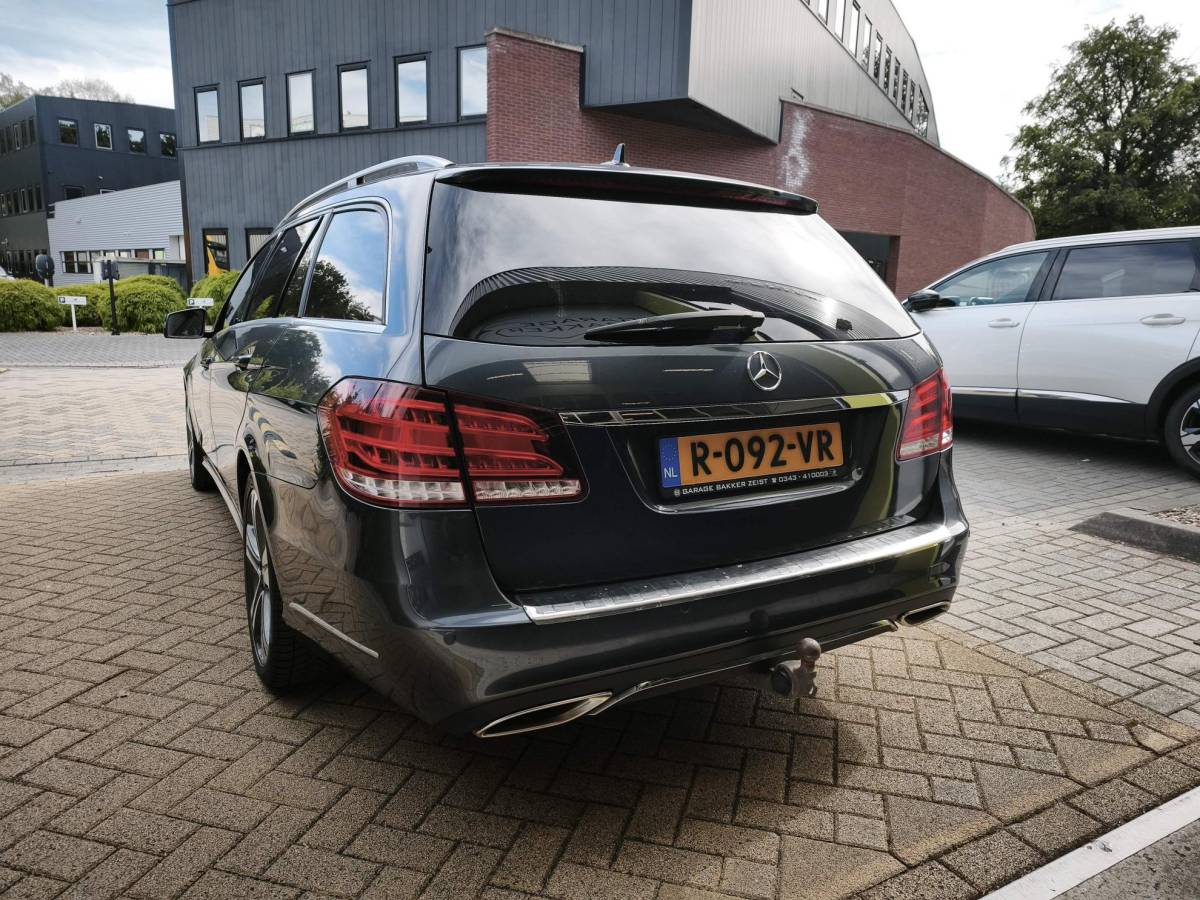 Mercedes-Benz E-Klasse Mercedes-Benz E-klasse Estate 200 Ambition Avantgarde Trekhaak Navigatie ADAS Front Assist