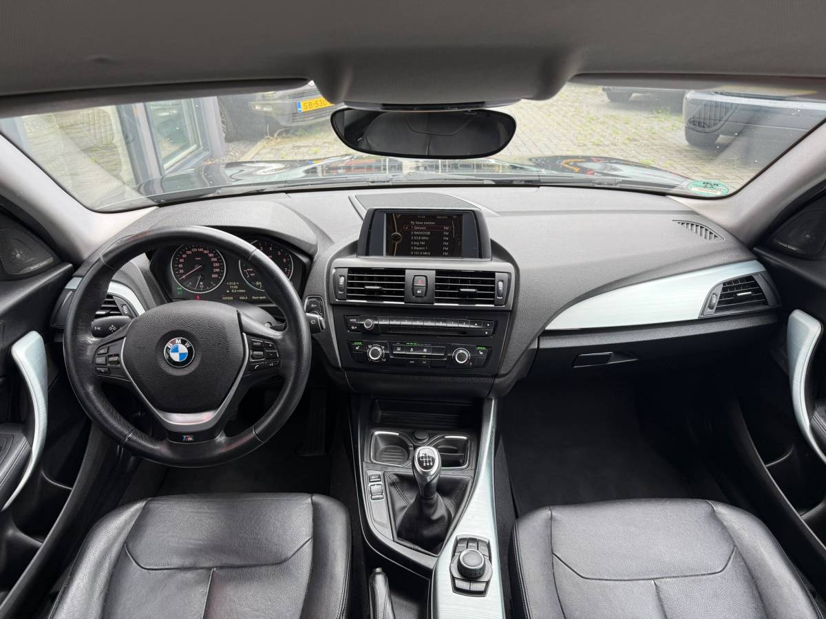 BMW 1 Serie BMW 1-serie 116i Executive Edit. Leder Xenon Pdc Stoelverw Cruise