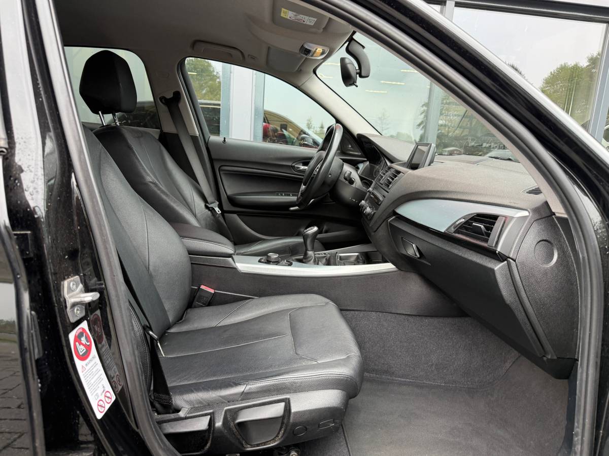 BMW 1 Serie BMW 1-serie 116i Executive Edit. Leder Xenon Pdc Stoelverw Cruise
