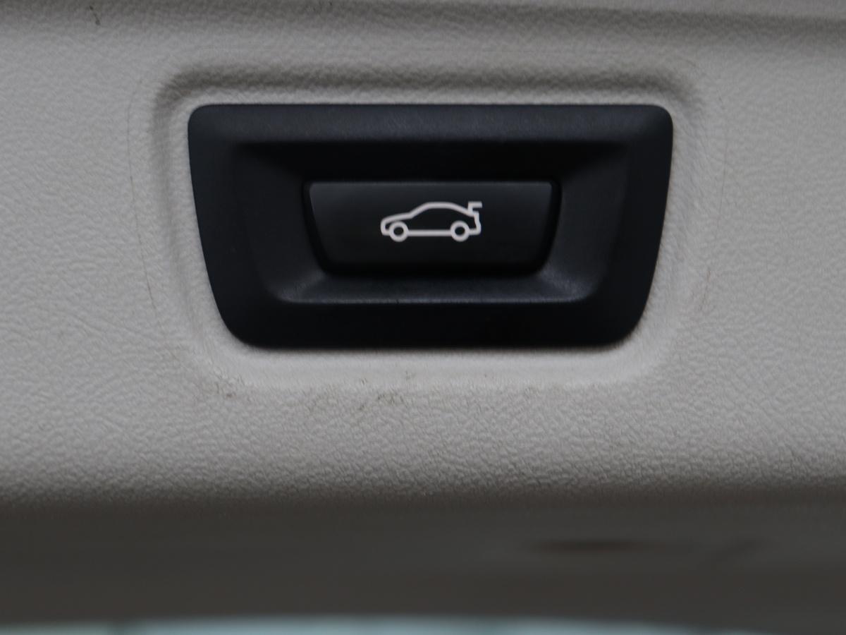 BMW 3 Serie BMW 3-serie Touring 320e Business Edition Plus | SOH 84,2% | Leder | Cruise control |  Stoelverwarming | Climate control | 3 zone klimaat | Navigatie | Bluetooth | Elektrische achterklep | Trekhaak