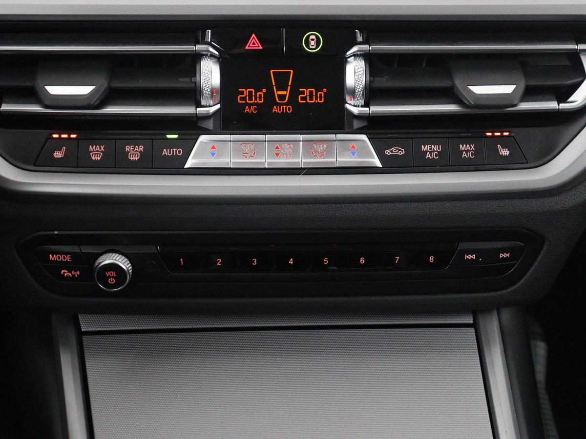 BMW 3 Serie BMW 3-serie Touring 320e Business Edition Plus | SOH 84,2% | Leder | Cruise control |  Stoelverwarming | Climate control | 3 zone klimaat | Navigatie | Bluetooth | Elektrische achterklep | Trekhaak