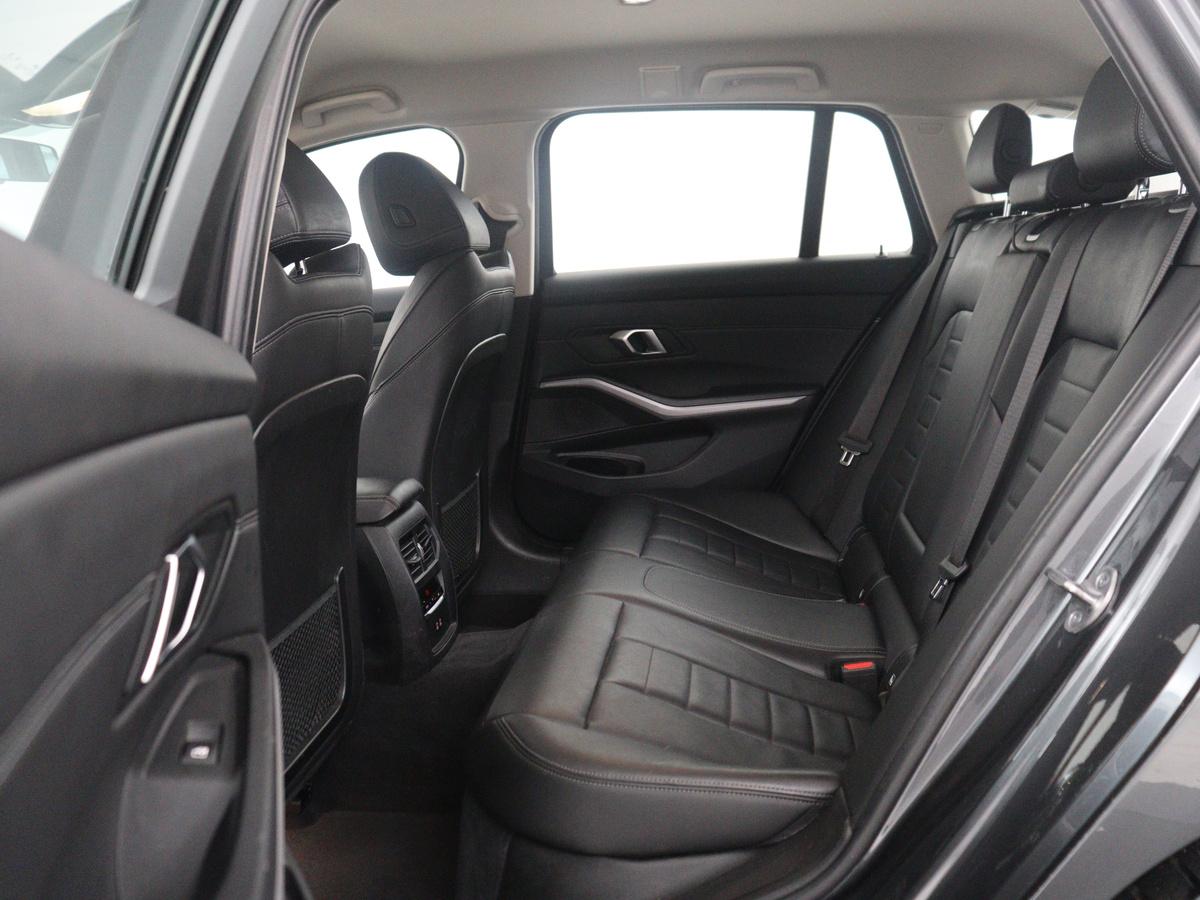 BMW 3 Serie BMW 3-serie Touring 320e Business Edition Plus | SOH 84,2% | Leder | Cruise control |  Stoelverwarming | Climate control | 3 zone klimaat | Navigatie | Bluetooth | Elektrische achterklep | Trekhaak