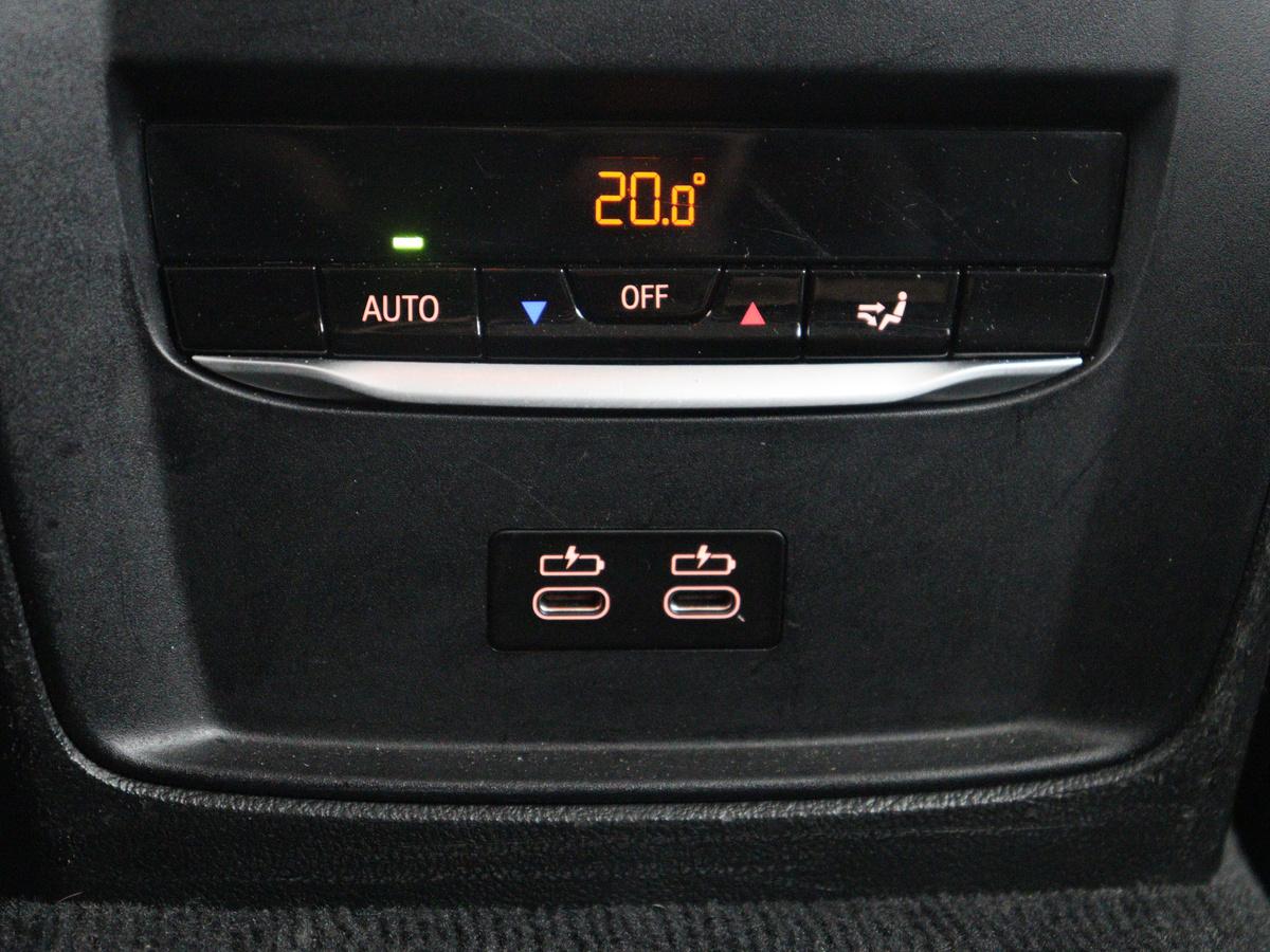 BMW 3 Serie BMW 3-serie Touring 320e Business Edition Plus | SOH 84,2% | Leder | Cruise control |  Stoelverwarming | Climate control | 3 zone klimaat | Navigatie | Bluetooth | Elektrische achterklep | Trekhaak