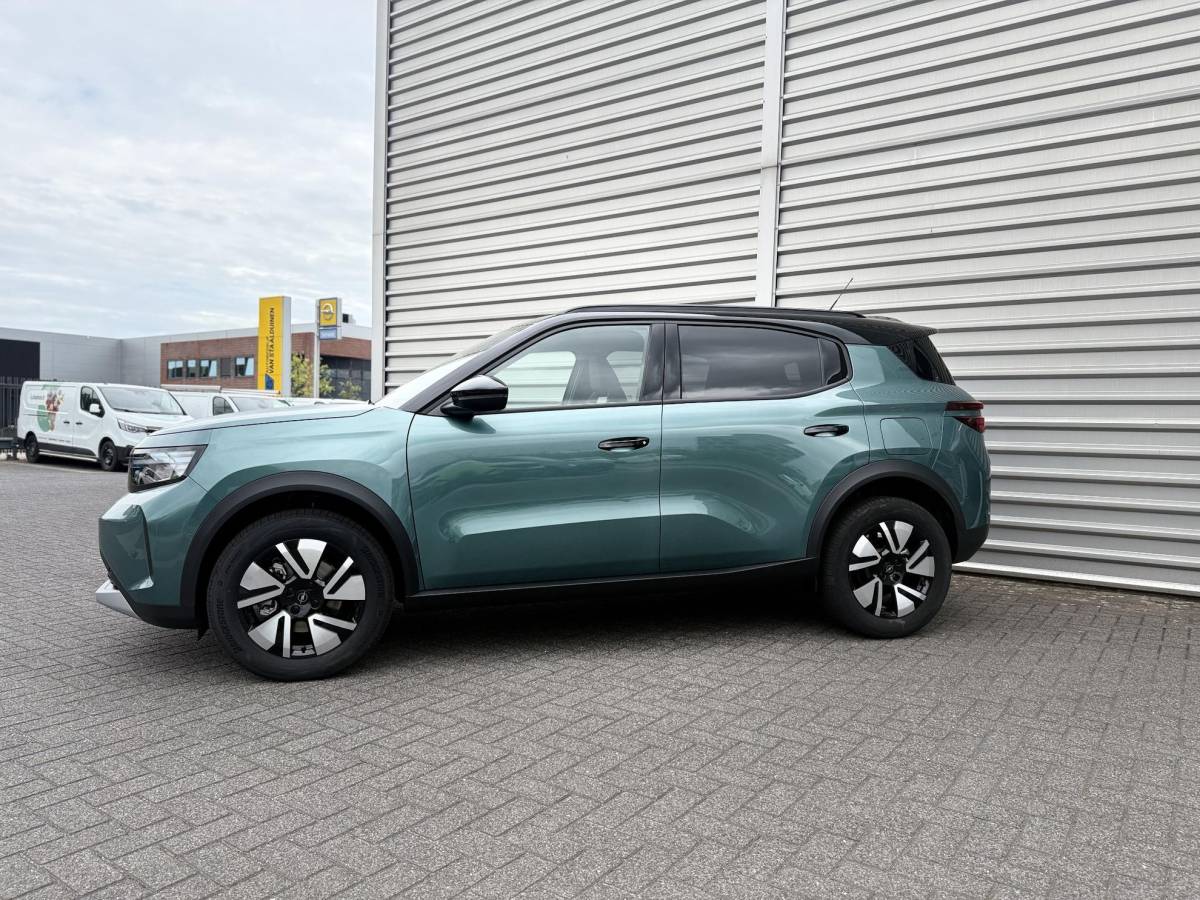 Opel Frontera Opel Frontera 1.2 Turbo Hybrid Ultimate 7p. NIEUWE AUTO!! | Stuurverwarming | Stoelverwarming | Draadloosopladen tel | PDC | Camera achter | Dodehoek detectie | Keyless entry | Keyless start | 7 Persoons auto!!