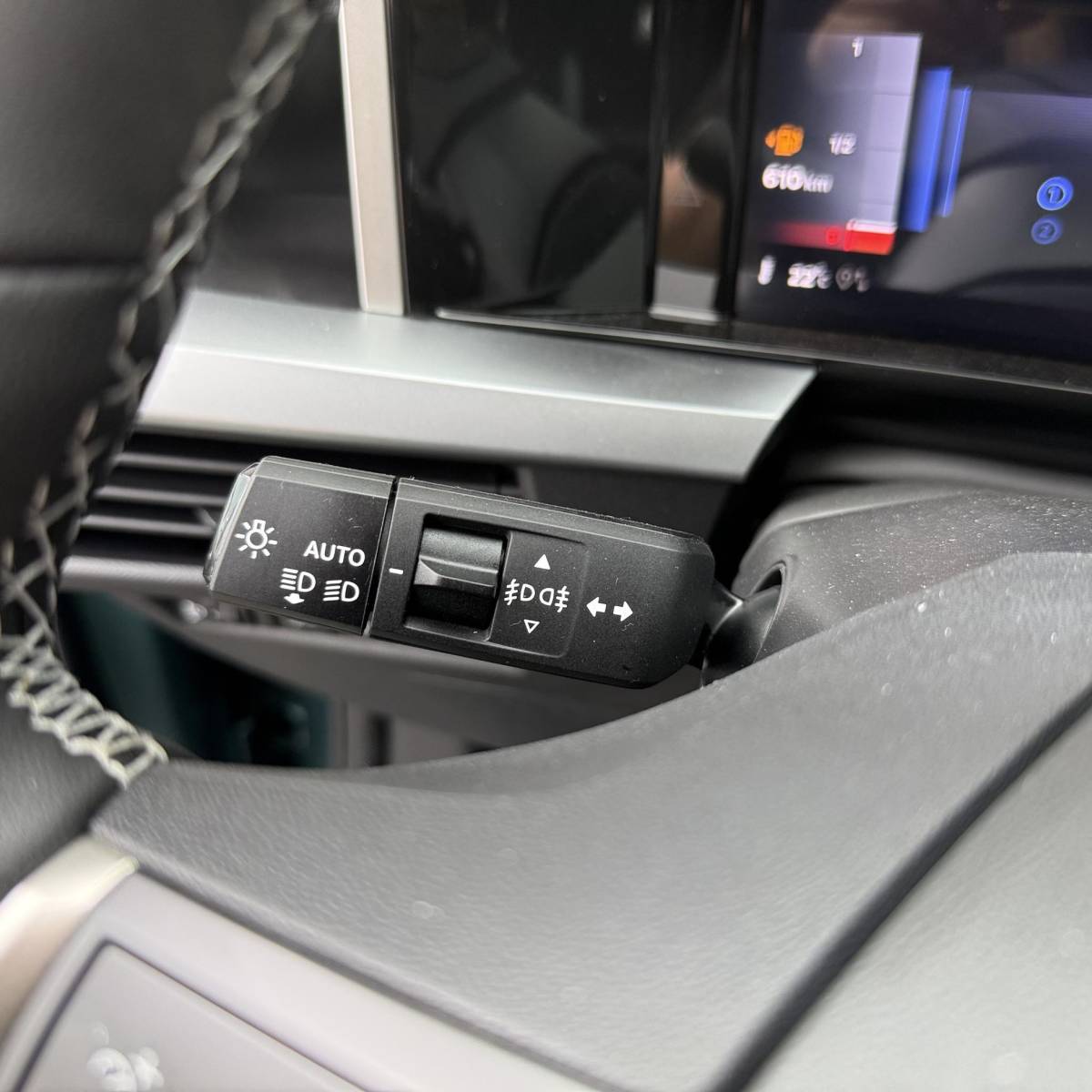 Opel Frontera Opel Frontera 1.2 Turbo Hybrid Ultimate 7p. NIEUWE AUTO!! | Stuurverwarming | Stoelverwarming | Draadloosopladen tel | PDC | Camera achter | Dodehoek detectie | Keyless entry | Keyless start | 7 Persoons auto!!