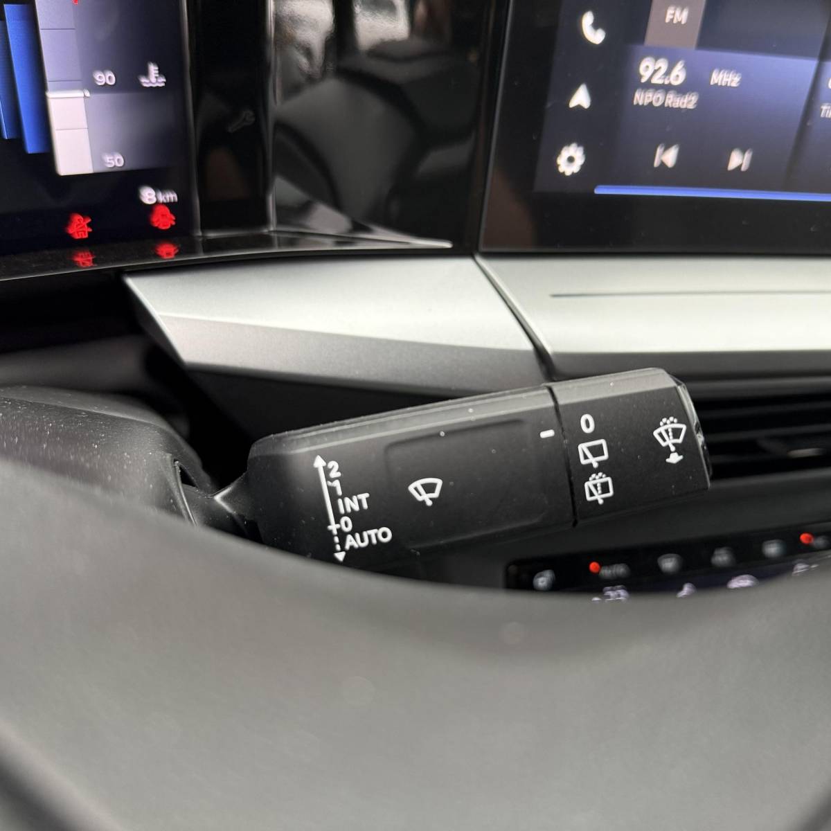 Opel Frontera Opel Frontera 1.2 Turbo Hybrid Ultimate 7p. NIEUWE AUTO!! | Stuurverwarming | Stoelverwarming | Draadloosopladen tel | PDC | Camera achter | Dodehoek detectie | Keyless entry | Keyless start | 7 Persoons auto!!
