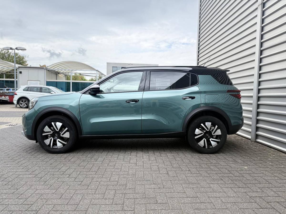 Opel Frontera Opel Frontera 1.2 Turbo Hybrid Ultimate 7p. NIEUWE AUTO!! | Stuurverwarming | Stoelverwarming | Draadloosopladen tel | PDC | Camera achter | Dodehoek detectie | Keyless entry | Keyless start | 7 Persoons auto!!